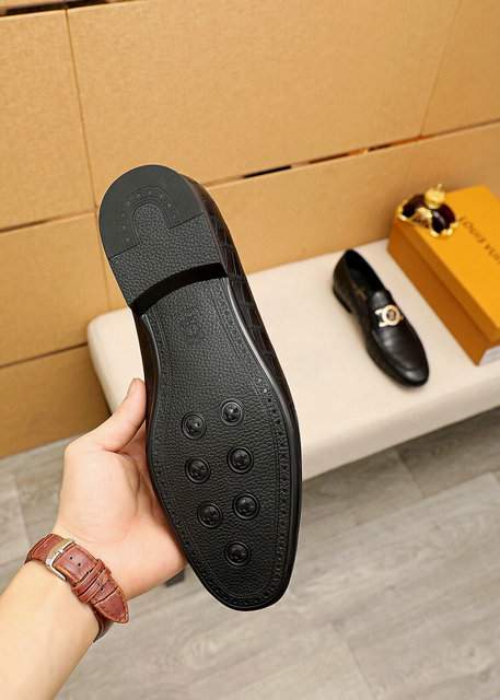 Picture of Louis Vuitton Shoes _SKU22521160SZ38-4413715